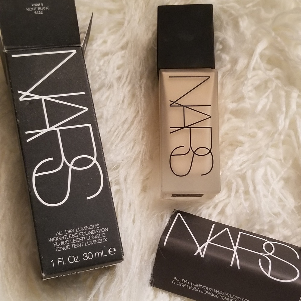 NARS All Day Luminous Weightless Foundation